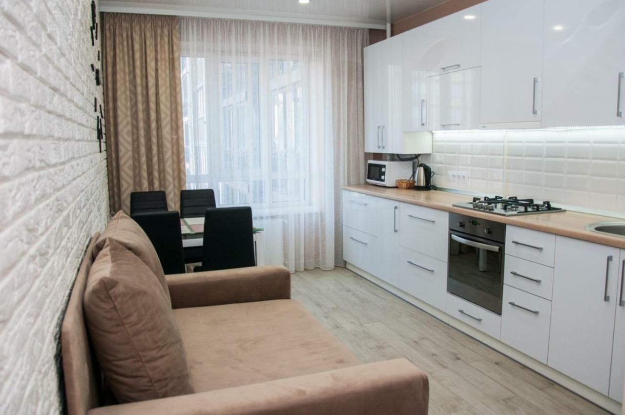 Сучасна Нова Квартира Lutsk Ngoại thất bức ảnh