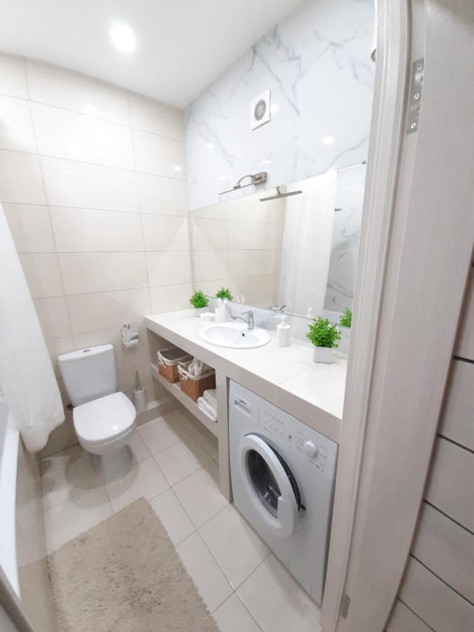 Сучасна Нова Квартира Lutsk Ngoại thất bức ảnh